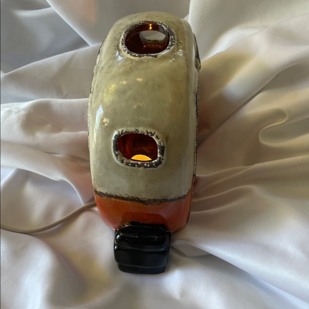 Ceramic Camper Night Light 💡 - Picture 3 of 9